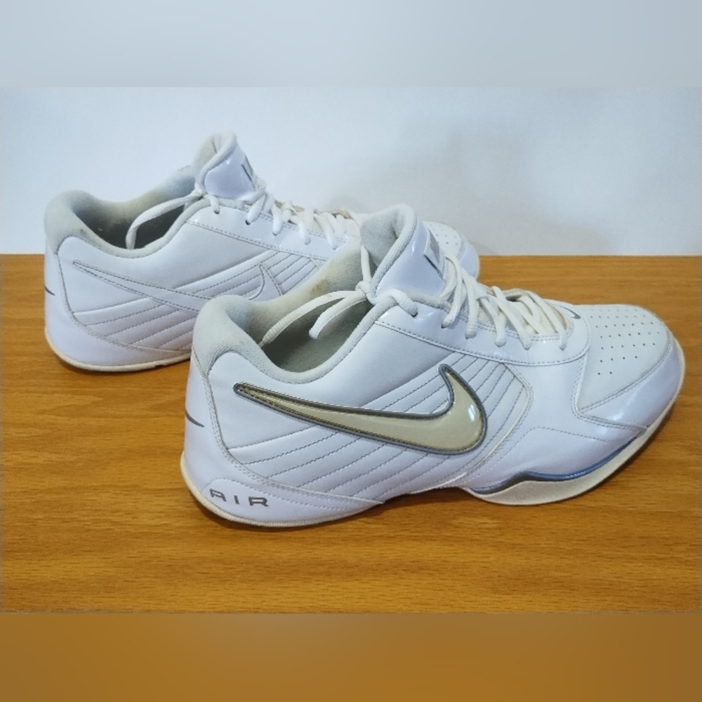 Nike White Baseline Sneaker Size 13